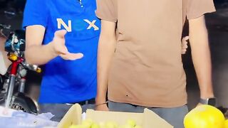 Lalach Buri Bala Hai???? apko konsa fruit pasand hai???? Sulman Noman❤️ #shorts #summervibes.