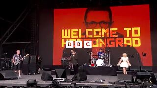 Paul Heaton - Happy Hour (feat. Norman Cook) (Glastonbury 2024)(360P)