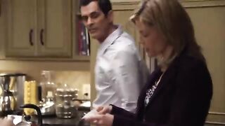 Phil's Ex-Girlfriend _ Modern Family _ Amazon Prime Video NL