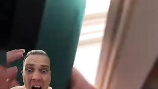 Сбросил телефон с 10 этажа!