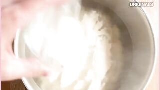 Let's create a Dinosaur Cake ! ????????????