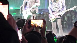 MUITA ÁGUA E MUITO METALLICA