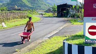 Bersyukur atas segala nikmat yang telah engkau berikan