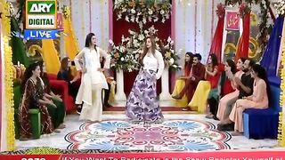 Best Dance by cute girl