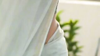 تم جس کو دستیاب ہو لازم ہے یہ اس پہ ہر روز اپنے بخت کا صدقہ دیا کرے❤️