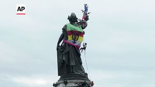 France election: Thousands protest against far-right National Rally in Paris