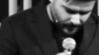 ناصف زيتون عندما اختصر الحب و قال