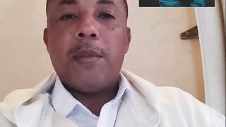 نكتة صدقة من طفل مخادع