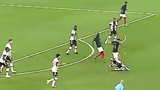 This goal has every thing