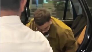 Virat Kohli Spotted At Airport #viratkohli #short #youtubeshort #shorts #trending #viral #shortvideo