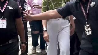 Sonali Bendre Spotted at Bombay Exhibition Centre #sonalibendre #shorts #viral #youtubeshorts #trending #shortvideo #ytshorts