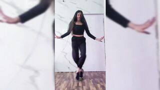 Indian Girl Kashish Dance 4