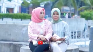 DEPAN CEWEK'S KOMPILASI PRANK MELOROTIN CELANA.