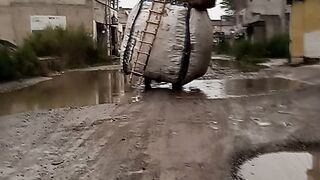 Load on 3 wheels#febspot#viralvideo
