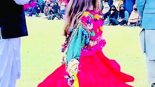 Little girl amazing dance video
