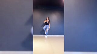 Indian Girl Salvi Kapoor Dance 4