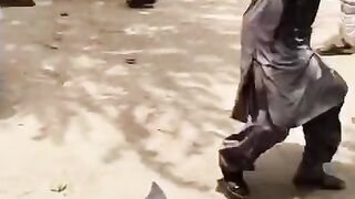 Mehngai se stai awam