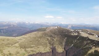 How a big family lives a happy life in a mountain village far from civilization