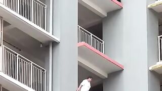 How Singapore Police saved a Woman.....