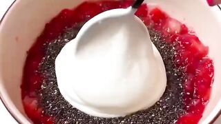Десерт из клубники