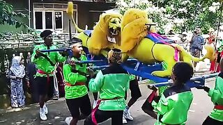 Sisingaan subang ||adat sunda