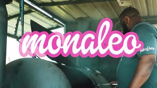Monaleo - Beating Down Yo Block (Official Music Video).