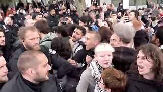 ПРОПАЛЕСТИНСКИ ПРОТЕСТИ В БЕРЛИН