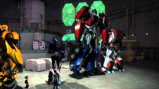 TRANSFORMERS Prime - Ratchet's Recon