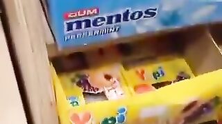 لڑکے پر تشدد کرنے والی  لڑکیوں کی ایک اور وڈیو وائرل ۔۔۔۔