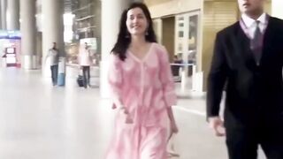 Raashii Khanna Spotted at Airport #raashikhanna #short #youtubeshort #shorts #trending #viral #shortvideo