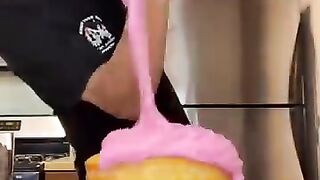 coco's cake is not wasted.do you think she did the right thing#dogchef #cute #li.