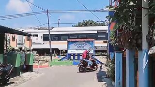 Kereta api 4