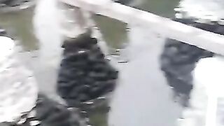 say something about the object in the middle of this pool