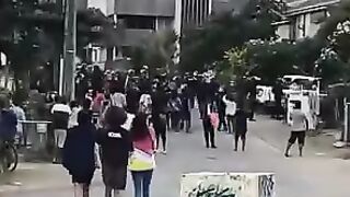 Altercation entre policiers et des habitants