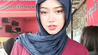 women wearing headscarves rocking tik tok 11