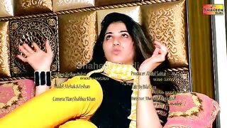 Wo larki khawab mery dekhti hai