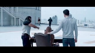 Vidyut Jammwal's Stunning Action  _ Commando 2 _ Movie Scenes _ Deven Bhojani