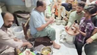 Jaida Lassi Location Awami Bazaar Andaroon Lahore bhattieats lasi foodlahore