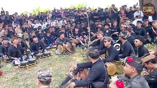 Balinese musical art BALEGANJUR NGARAP KORAWA X GELUNG AGUNG __ Pengabenan I Made Subandi S.sn