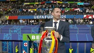 TROPHY LIFT： SPAIN lift the EURO 2024 trophy in Berlin