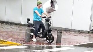 laughing #human confusing behavior #never imagined #What is this operat#funnyvideos #funnyy 140