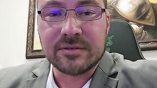 СЛУШАЙТЕ  СЪВЕТИТЕ НА ТЕЗИ ,КОИТО РАЗБИРАТ