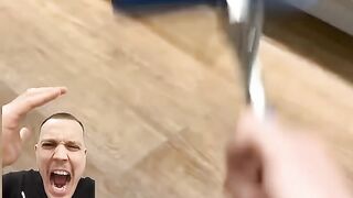 Разбивает тупые телефоны!