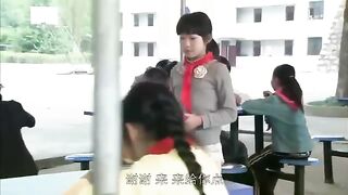 girl mocked for not having a mom, cries when her mom, dressed in military uniform