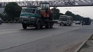 Bulldozer load on truck #febspot#viral
