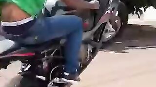 Boy bike riding stunts ????????????