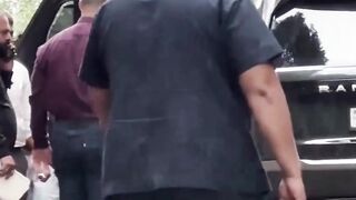 Ranbir Kapoor & Raha at New house #ranbirkapoor #short #youtubeshort #shorts #trending #viral #shortvideo