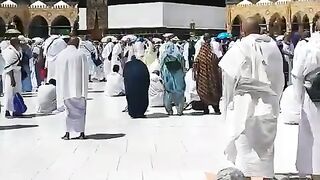 Nabi_Pak_ﷺ_Ne_Irshad_Farmaya..._????????????????_#kaabalive_#viralvideo_#duet_#tawafekaba_