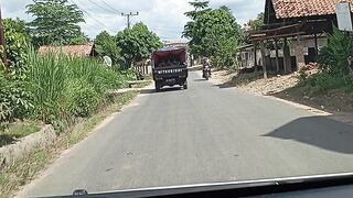 Jalan kampung
