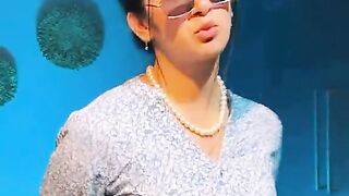 Divya Sharma viral dane